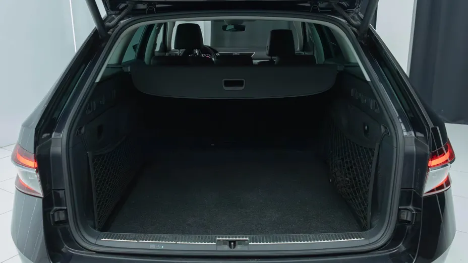 SKODA Superb Superb 2.0 TDI SCR 4x4 Scout DSG