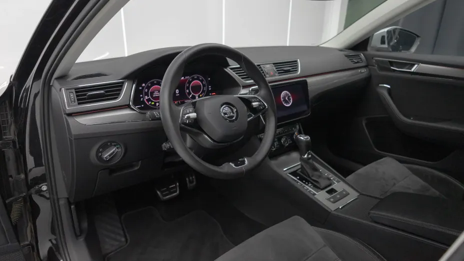 SKODA Superb Superb 2.0 TDI SCR 4x4 Scout DSG