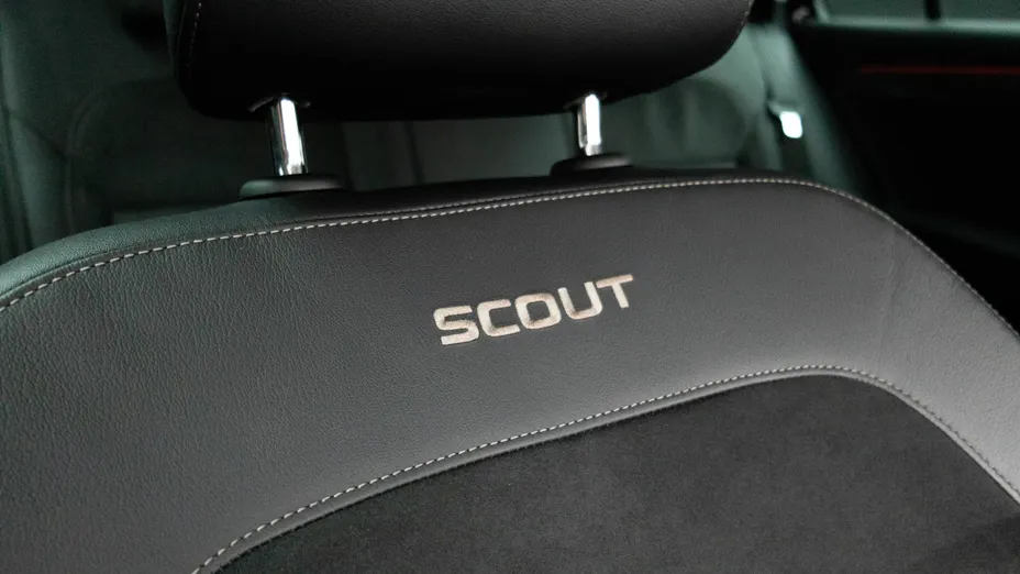 SKODA Superb Superb 2.0 TDI SCR 4x4 Scout DSG