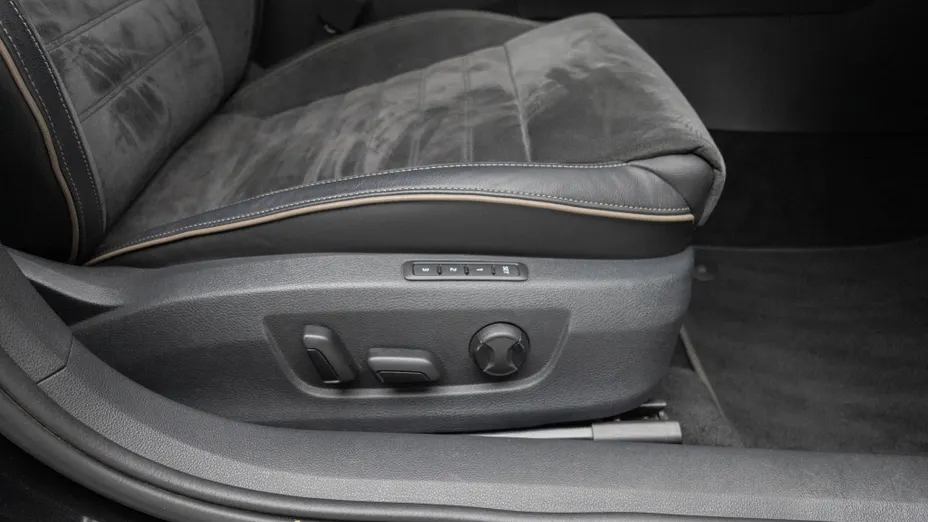 SKODA Superb Superb 2.0 TDI SCR 4x4 Scout DSG