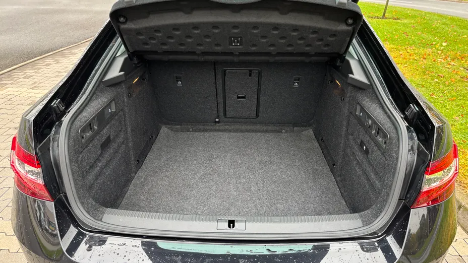 SKODA Superb Superb 1.8 TSI Style DSG