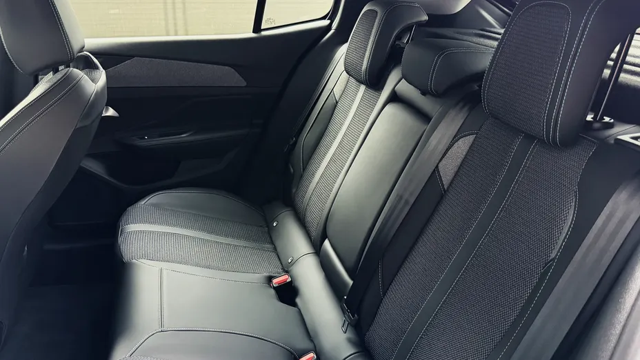 PEUGEOT 408 408 1.2 PureTech mHEV GT S&S e-DSC6