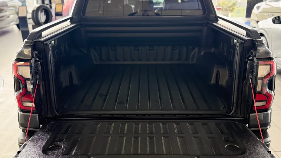 FORD Ranger Ranger 2.0 EcoBlue Bi-Turbo 4x4 DC Raptor aut Nowy