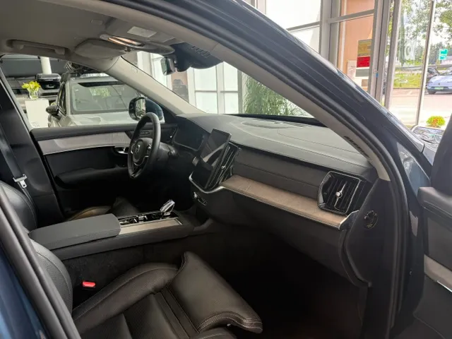 VOLVO XC90 XC90 B5 B AWD Plus Bright 7os aut