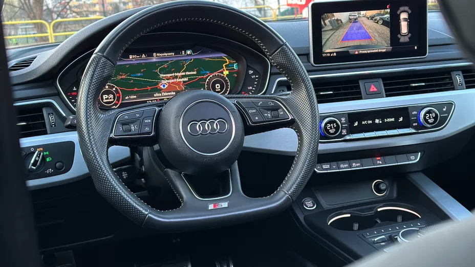 AUDI A4 A4 2.0 TDI Sport S tronic