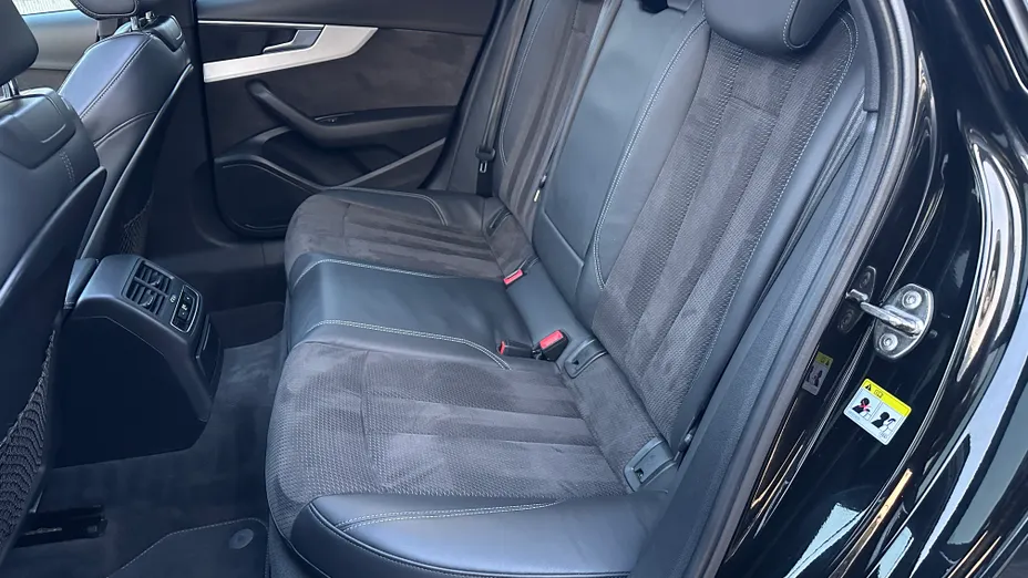 AUDI A4 A4 2.0 TDI Sport S tronic