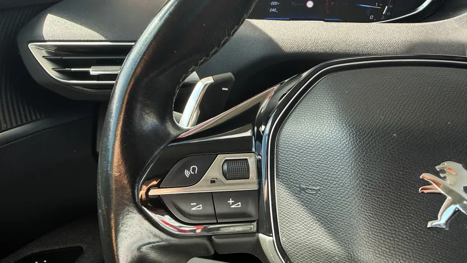 PEUGEOT 3008 3008 1.6 PureTech GPF Allure S&S EAT8