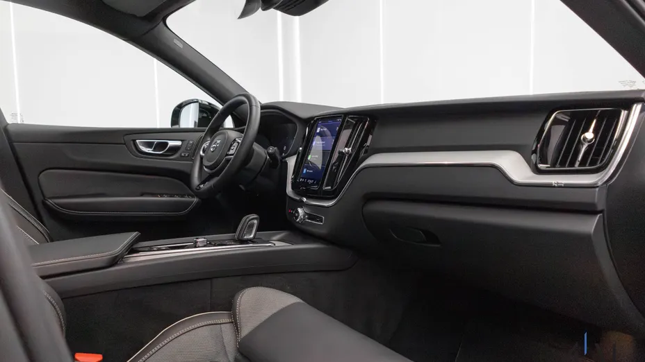 VOLVO XC60 XC60 B5 D AWD Ultimate Dark aut