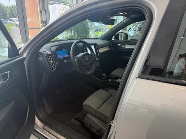 VOLVO XC40 XC40 B3 Plus Dark aut