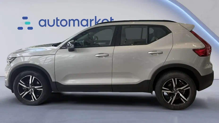 VOLVO XC40 XC40 B3 Plus Dark aut