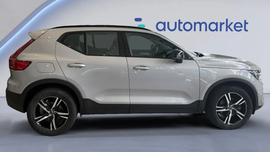 VOLVO XC40 XC40 B3 Plus Dark aut