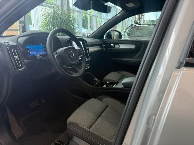VOLVO XC40 XC40 B3 Plus Dark aut