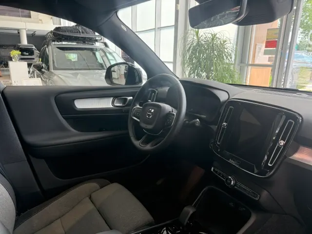 VOLVO XC40 XC40 B3 Plus Dark aut