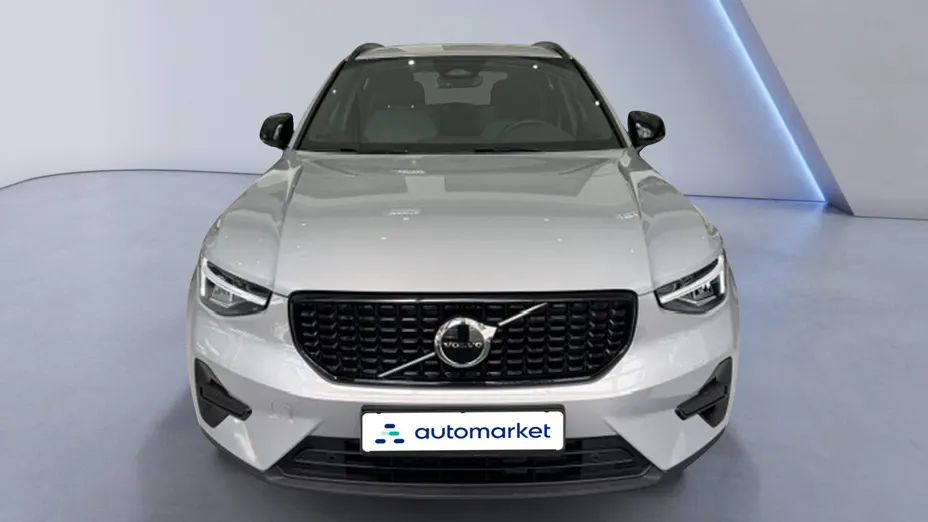 VOLVO XC40 XC40 B3 Plus Dark aut