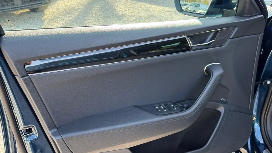 SKODA Superb Superb 2.0 TDI SCR L&K DSG