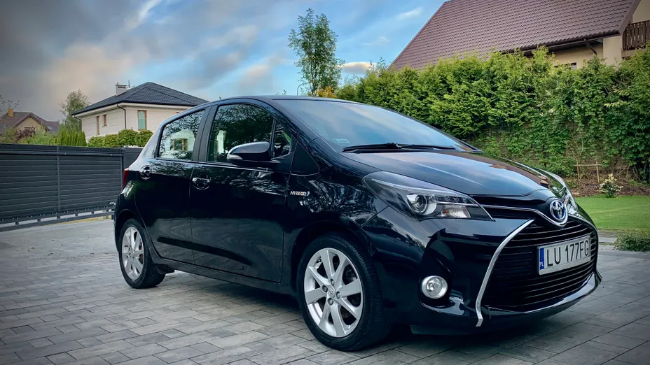 TOYOTA Yaris Yaris Hybrid 1.5 Executive