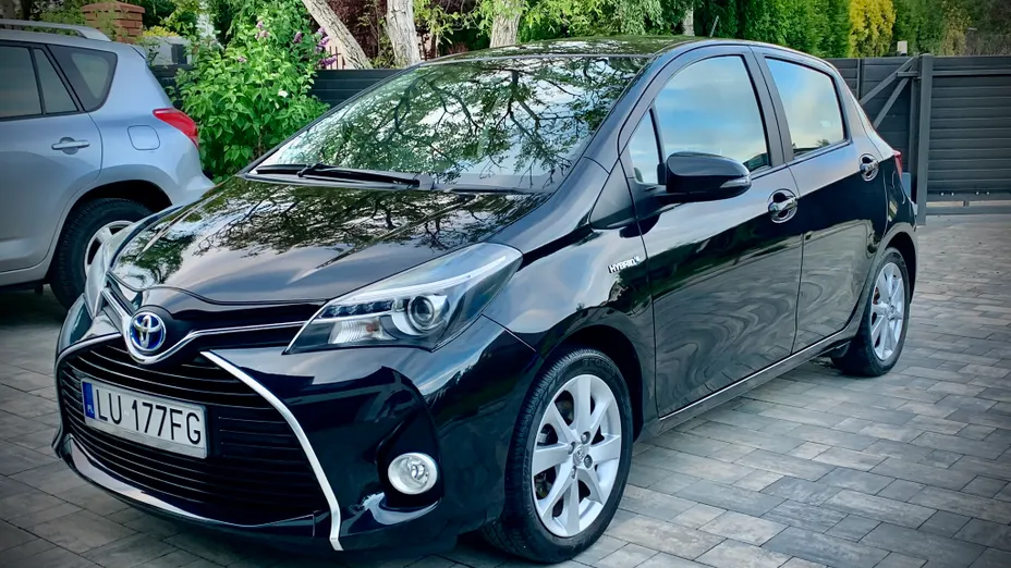 TOYOTA Yaris Yaris Hybrid 1.5 Executive