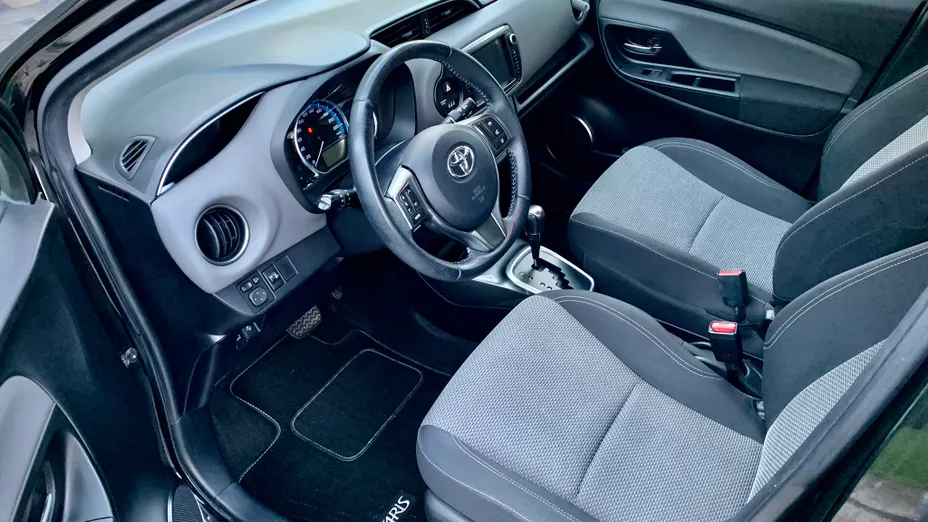 TOYOTA Yaris Yaris Hybrid 1.5 Executive