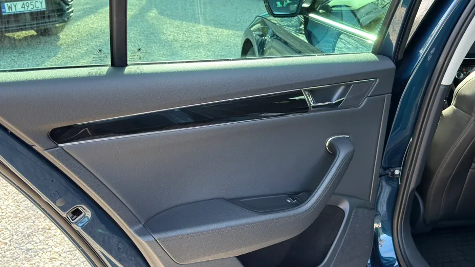 SKODA Superb Superb 2.0 TDI SCR L&K DSG