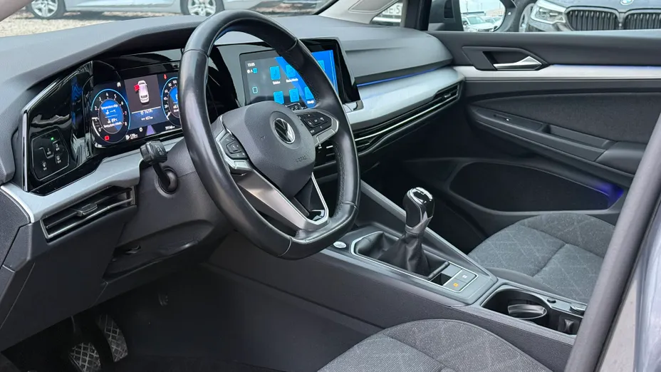 VOLKSWAGEN Golf Golf VIII 1.0 TSI Life