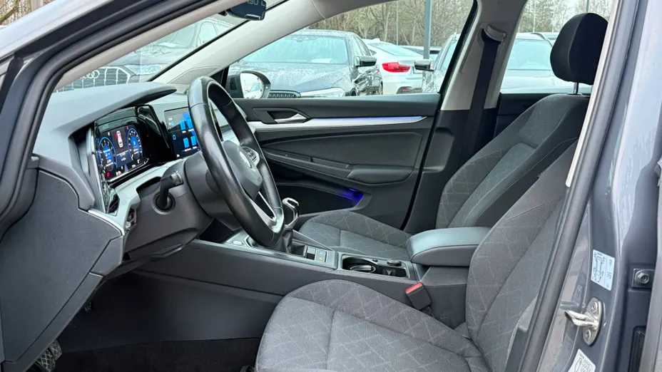 VOLKSWAGEN Golf Golf VIII 1.0 TSI Life