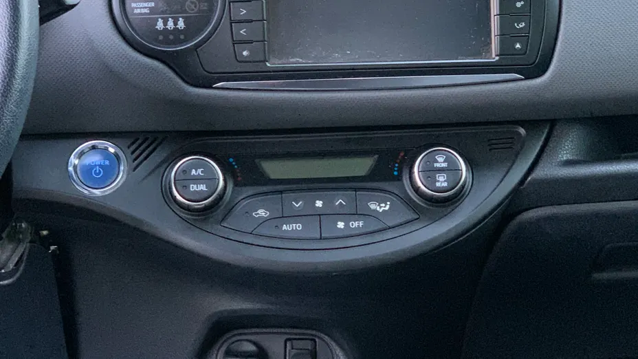 TOYOTA Yaris Yaris Hybrid 1.5 Executive