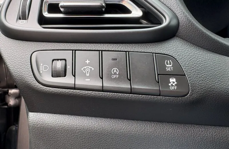 HYUNDAI i30 i30 1.5 T-GDI 48V Executive DCT