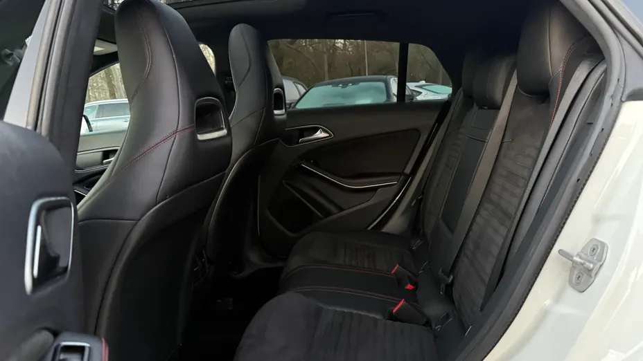 MERCEDES-BENZ CLA CLA 250 4-Matic