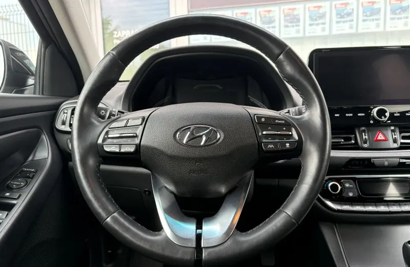 HYUNDAI i30 i30 1.5 T-GDI 48V Executive DCT