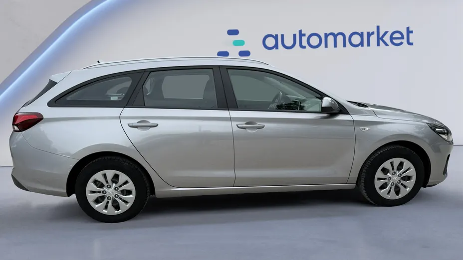 HYUNDAI i30 i30 1.5 DPI Classic +
