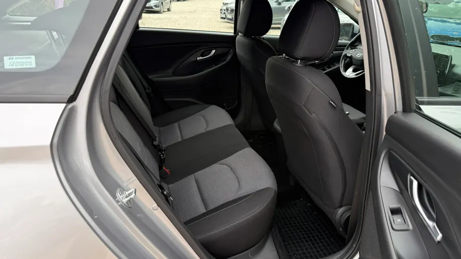 HYUNDAI i30 i30 1.5 DPI Classic +