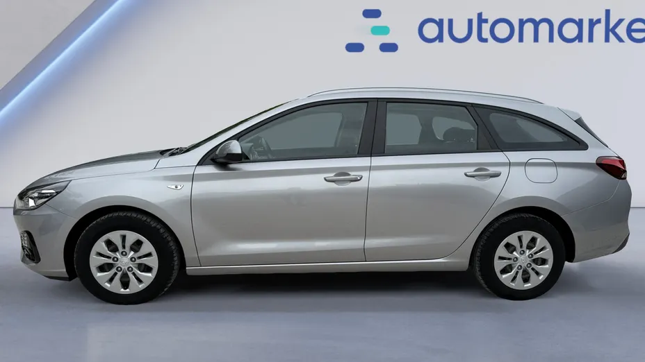 HYUNDAI i30 i30 1.5 DPI Classic +