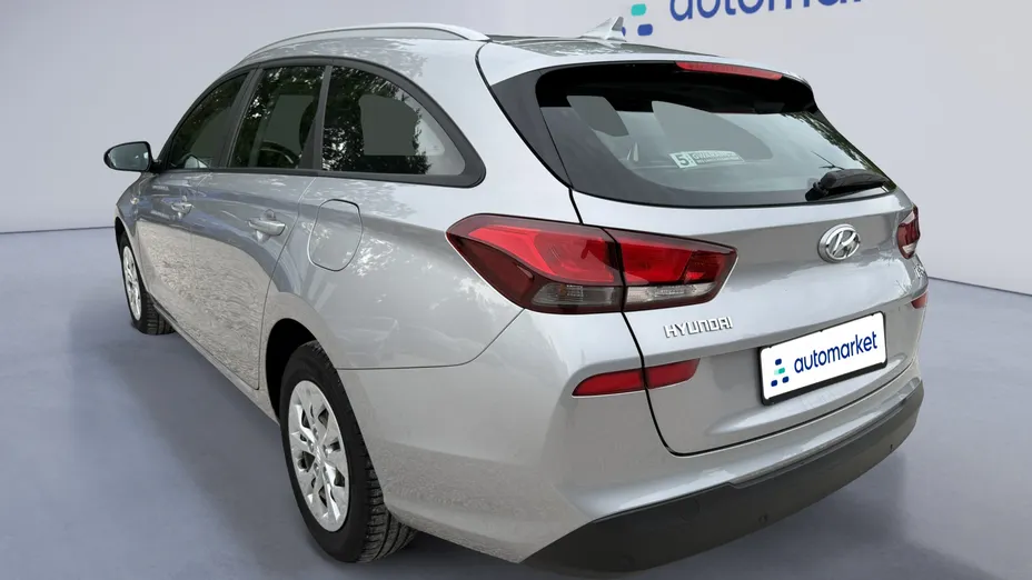 HYUNDAI i30 i30 1.5 DPI Classic +