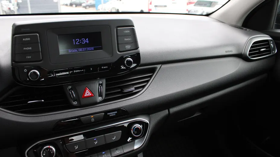 HYUNDAI i30 i30 1.5 DPI Modern