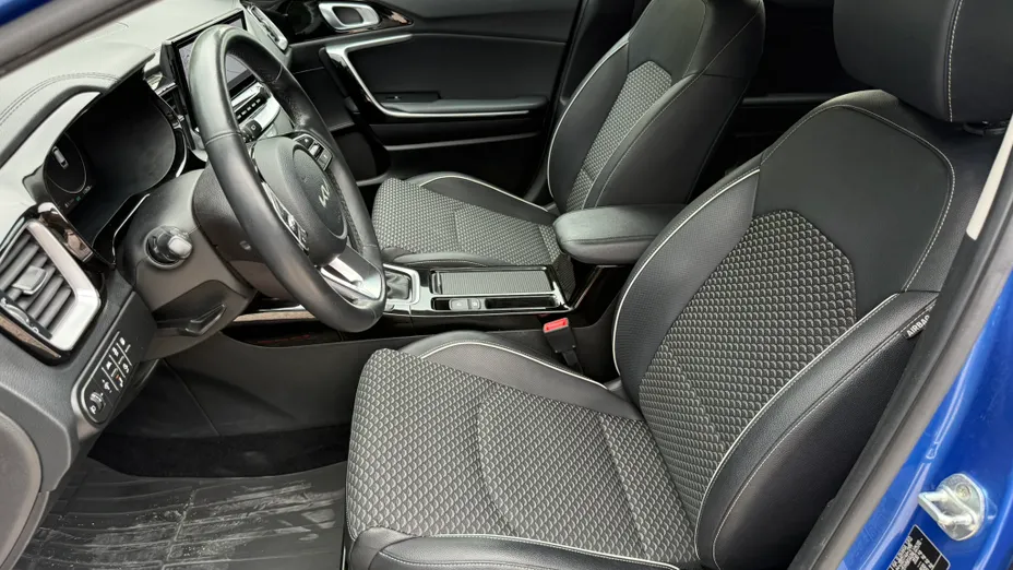 KIA Cee'd Ceed 1.6 GDI PHEV Business Line DCT