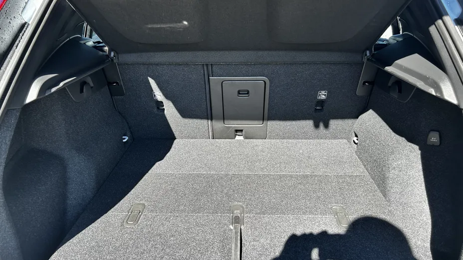 VOLVO XC40 XC40 B3 Plus Dark aut