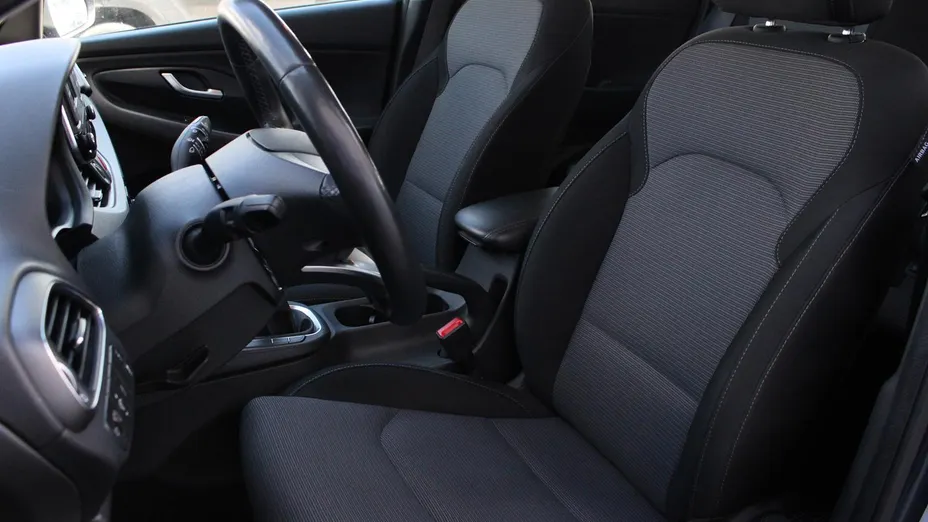 HYUNDAI i30 i30 1.5 DPI Modern