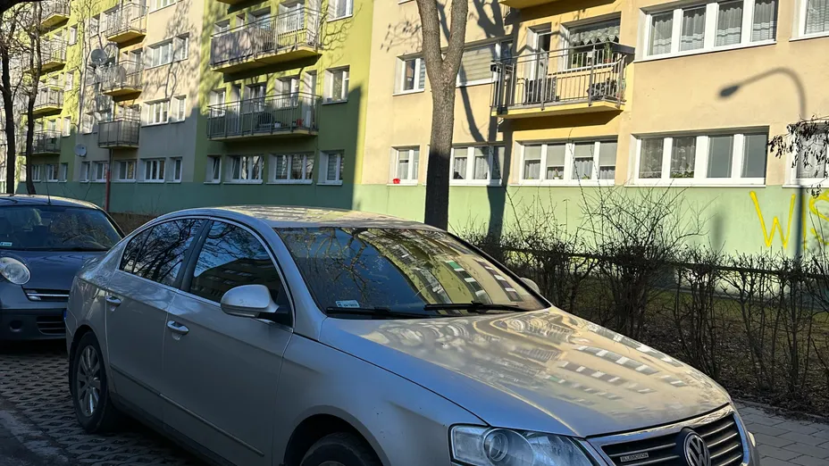 VOLKSWAGEN Passat -
