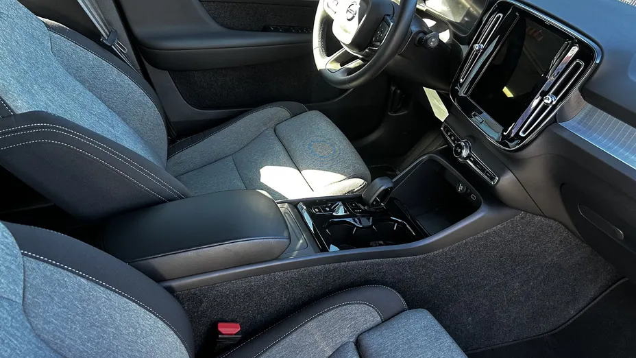 VOLVO XC40 XC40 B3 Plus Dark aut