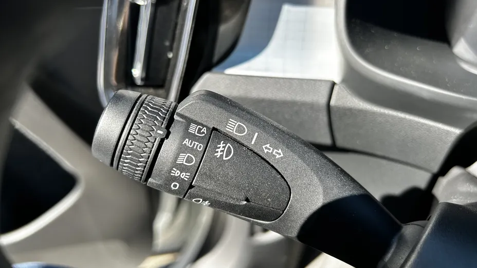 VOLVO XC40 XC40 B3 Plus Dark aut
