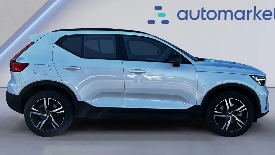 VOLVO XC40 XC40 B3 Plus Dark aut