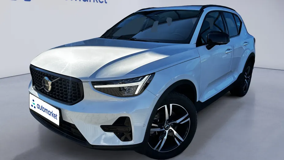 VOLVO XC40 XC40 B3 Plus Dark aut