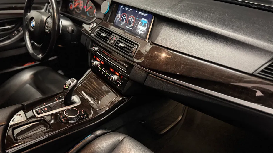 BMW Seria 5 528i xDrive Modern Line