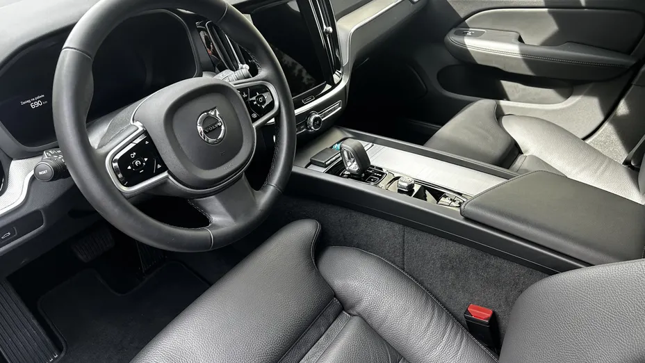 VOLVO V60 V60 B4 B Plus Dark aut