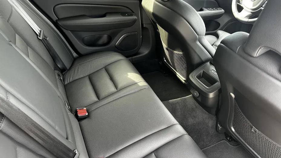 VOLVO V60 V60 B4 B Plus Dark aut