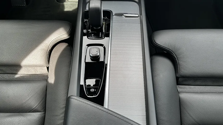 VOLVO V60 V60 B4 B Plus Dark aut