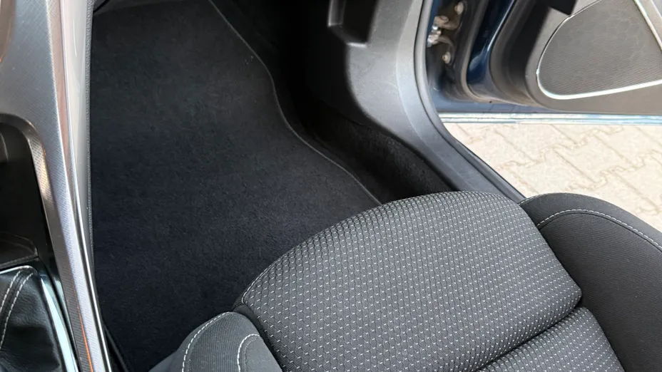 OPEL Astra Astra IV 1.4 T Cosmo