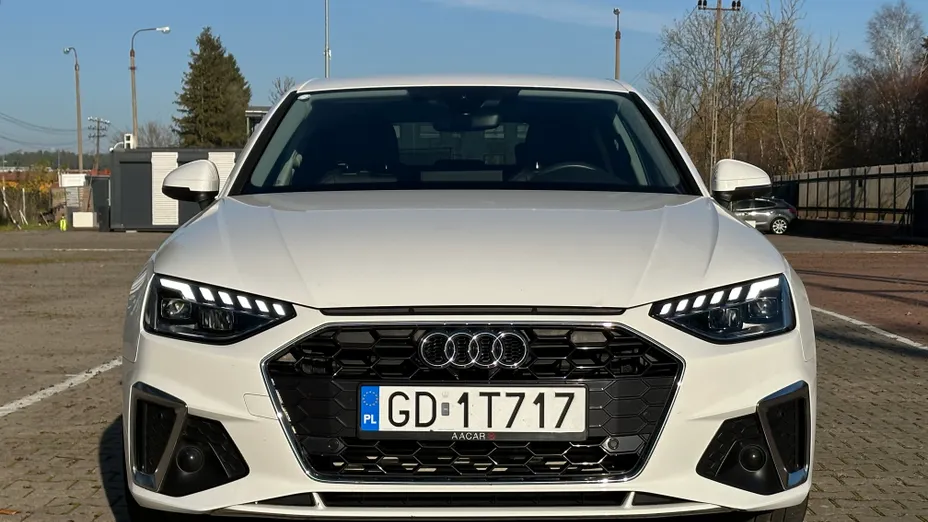 AUDI A4 A4 35 TFSI mHEV S Line S tronic