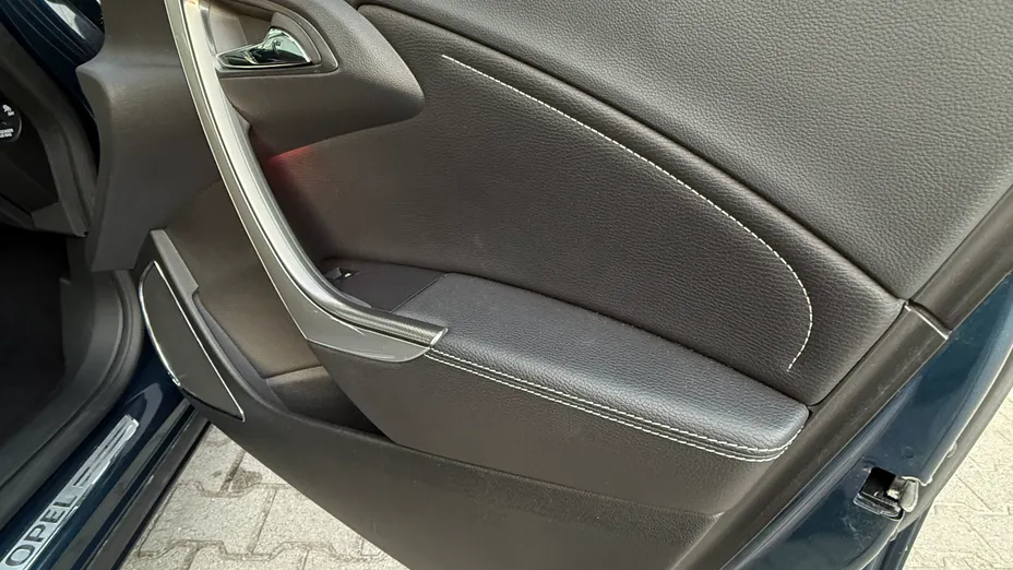 OPEL Astra Astra IV 1.4 T Cosmo