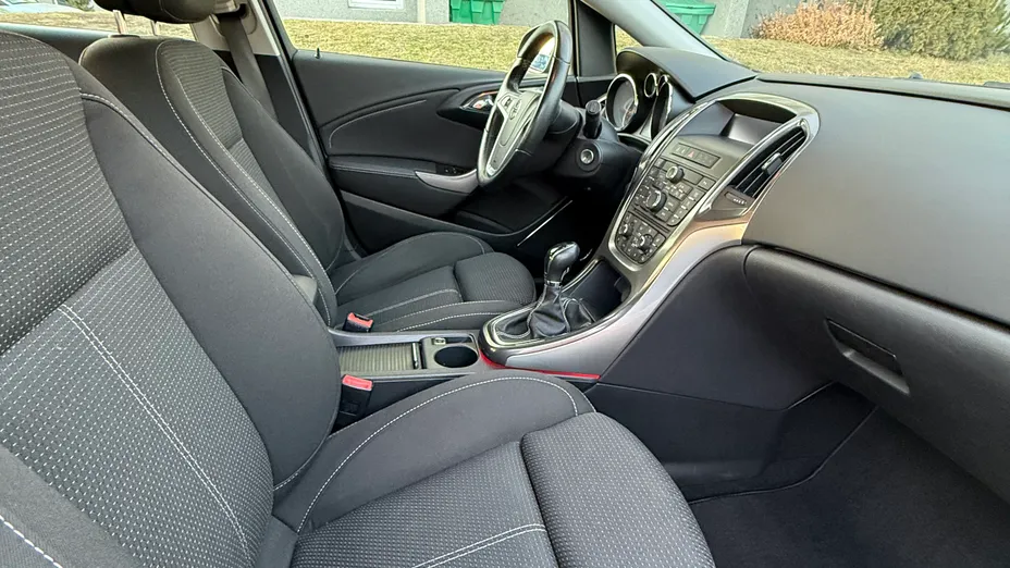 OPEL Astra Astra IV 1.4 T Cosmo